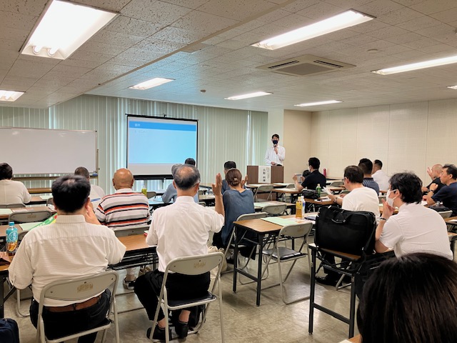 セミナー登壇の様子